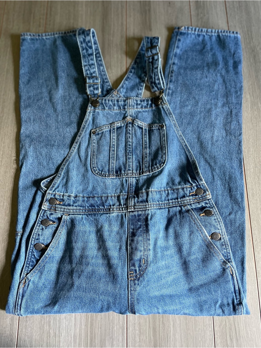 Old Navy women's size 4 denim bibs overalls